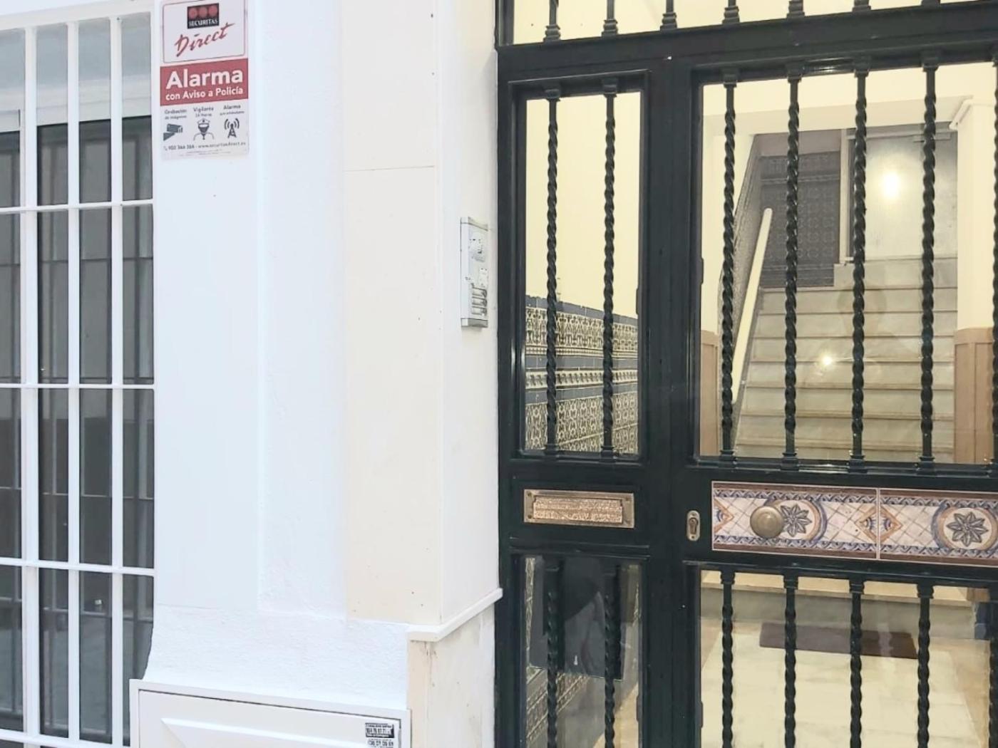 Junto A Plaza Del Salvador Appartement